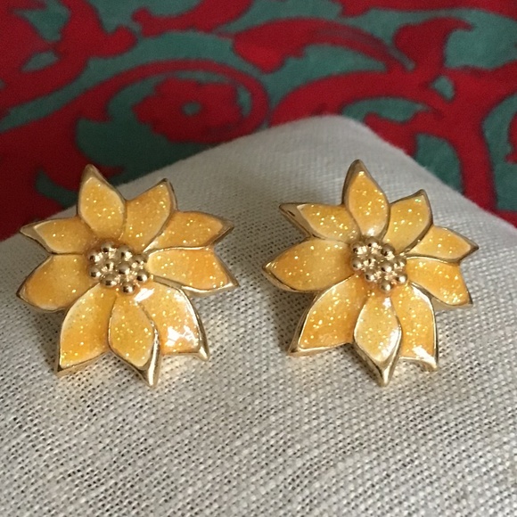 Vintage Avon Poinsettia Earrings Gold Tone Glitter Enameled Pierced Signed - Picture 9 of 11